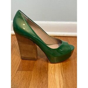 Pour La Victoire Green Patent Leather Platform Peep Toe Wood Block Heel Pump 10